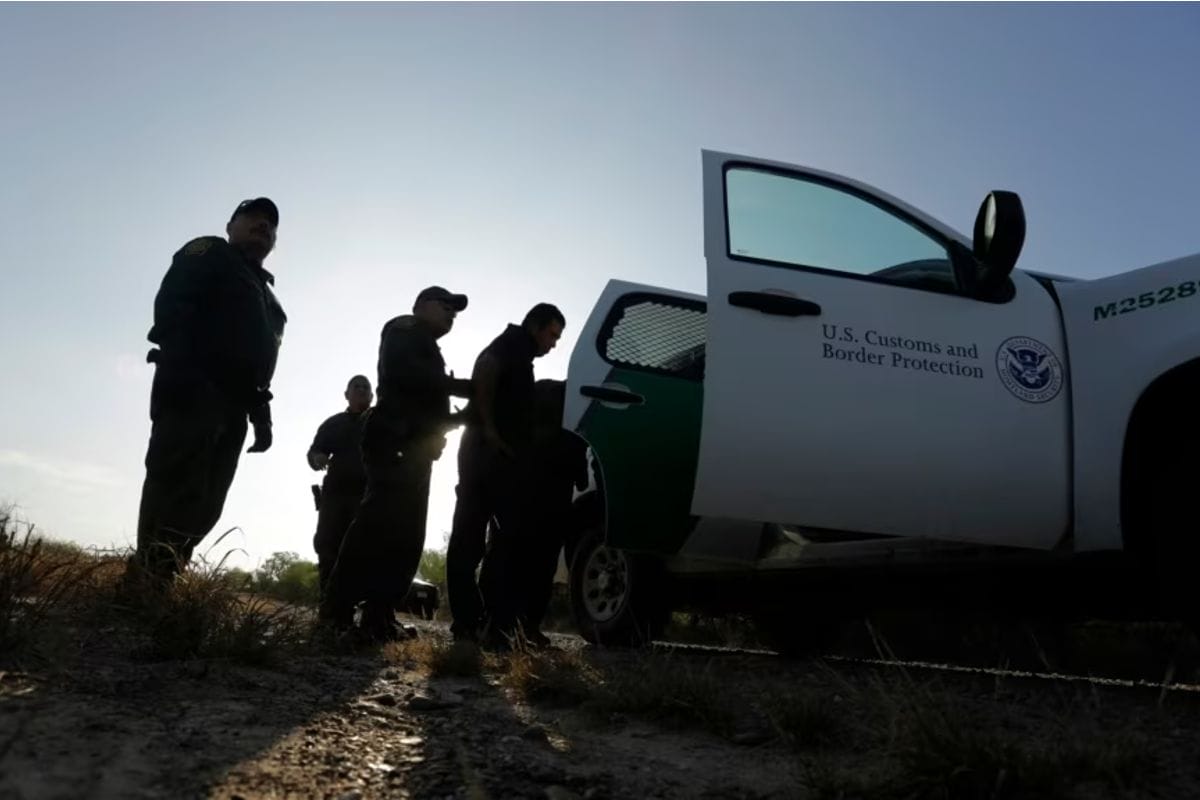 Si una persona cruzó la frontera de Estados Unidos de forma irregular no podrá solicitar asilo, a menos que pueda demostrar algunas condiciones muy específicas | Foto: AP / Voz de América