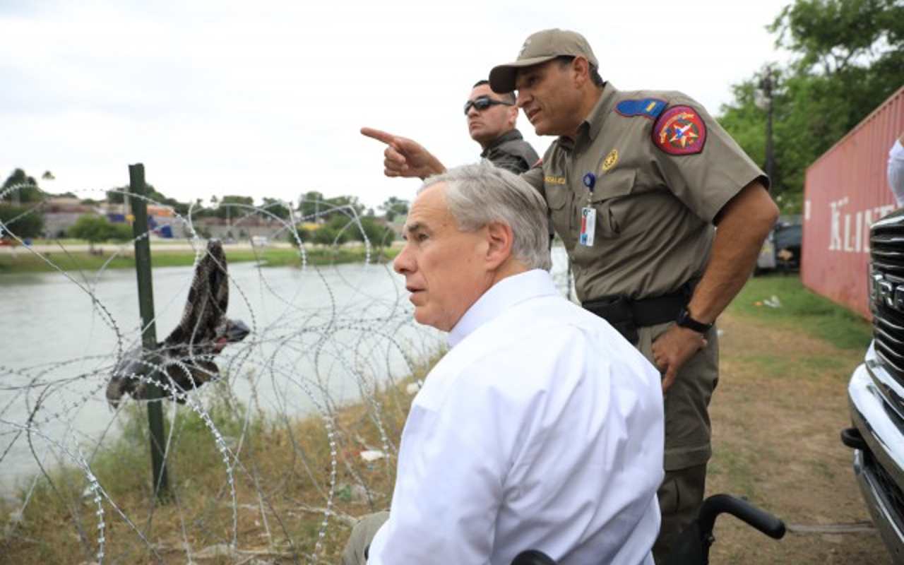 El gobierno de EEUU demanda a gobernador de Texas porque no tuvo permiso para colocar las boyas flotantes en el río Bravo | Foto: Gobierno de Texas