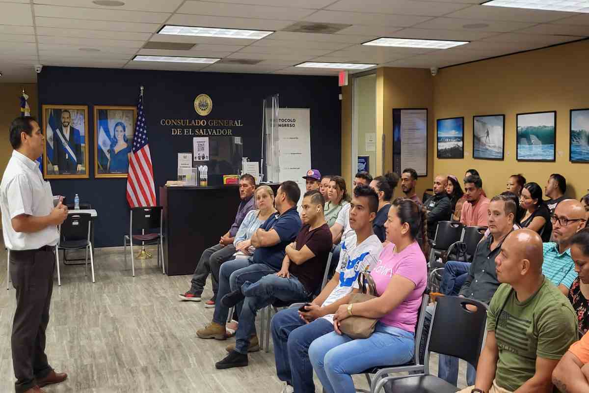 Si necesitas renovar tu trámite del TPS, el consulado de El Salvador en Dallas te puede ayudar