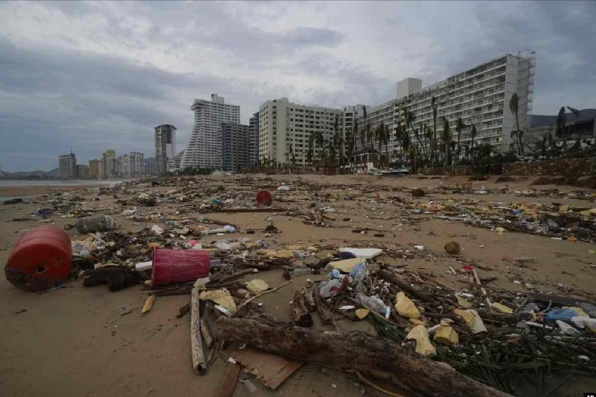 El presidente AMLO expresó sus condolencias a los familiares de las víctimas mortales por el huracán Otis en Acapulco | Foto: Voz de América