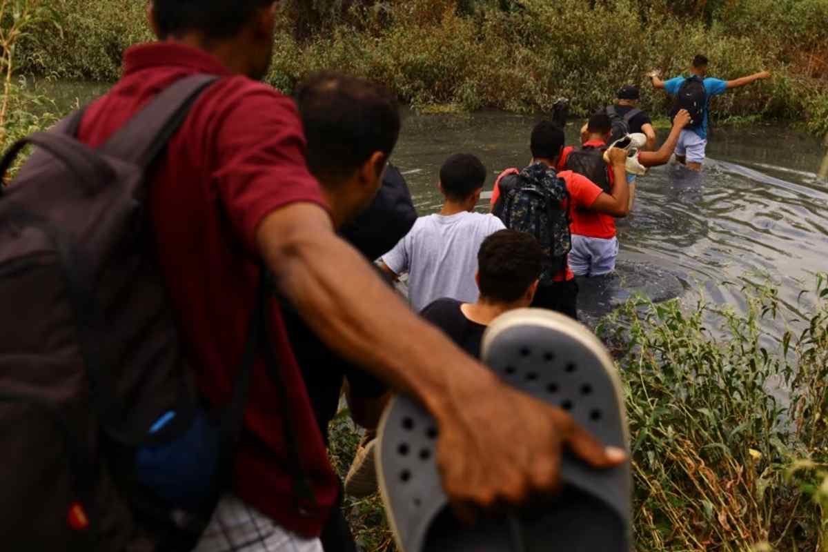 Durante meses se le ha preguntado a AMLO cuál es su estrategia para atender a los migrantes y sólo ha dicho que es para prevenir que dejen su país de origen. | Foto: Reuters / Voz de América