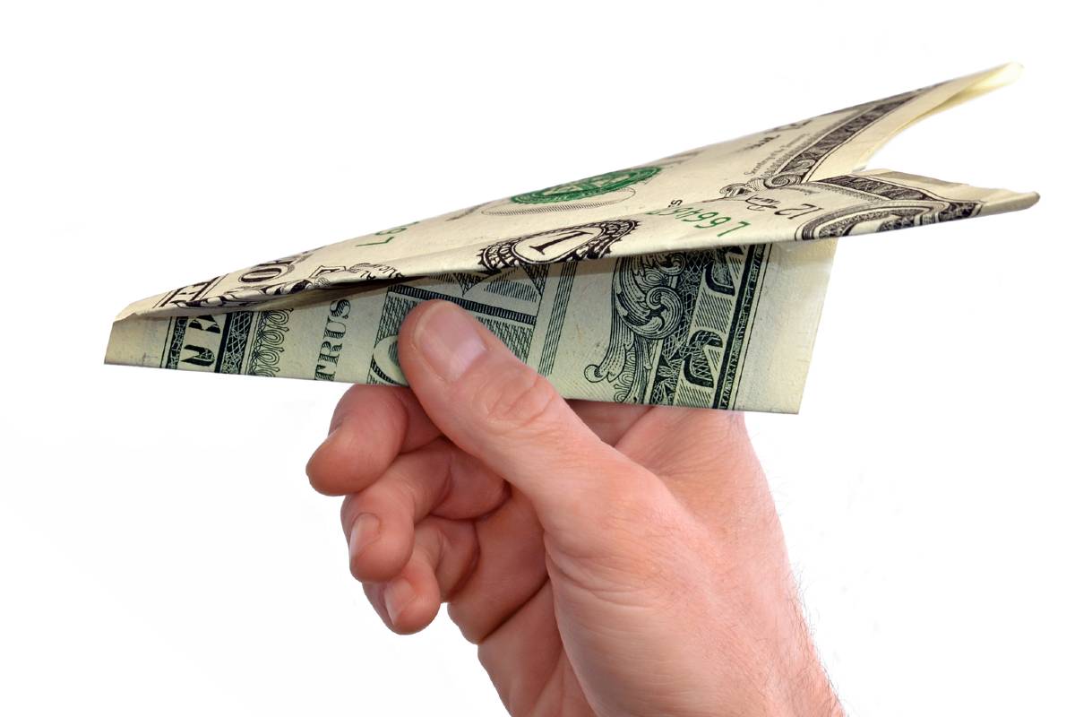 Una de las mejores remesadoras para envíar dinero en efectivo es Pagaphone smart pay, el tipo de cambio es de 17.82 y la comisión es de 5.99 dólares | Foto: imagen archivo de depositphotos