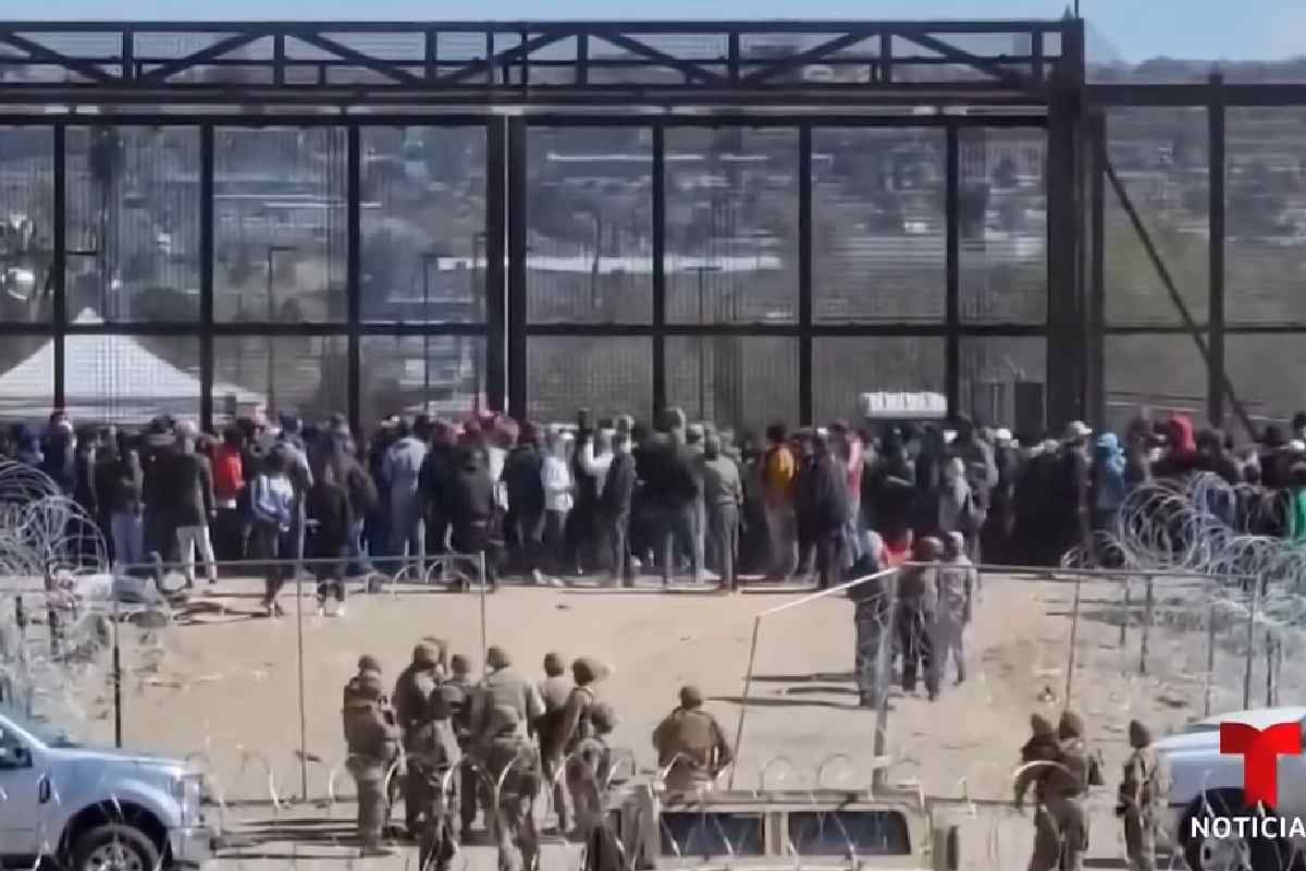 Al menos 400 migrantes fueron detenidos al intentar cruzar la frontera de Texas con México | Foto: Captura de pantalla video Telemundo