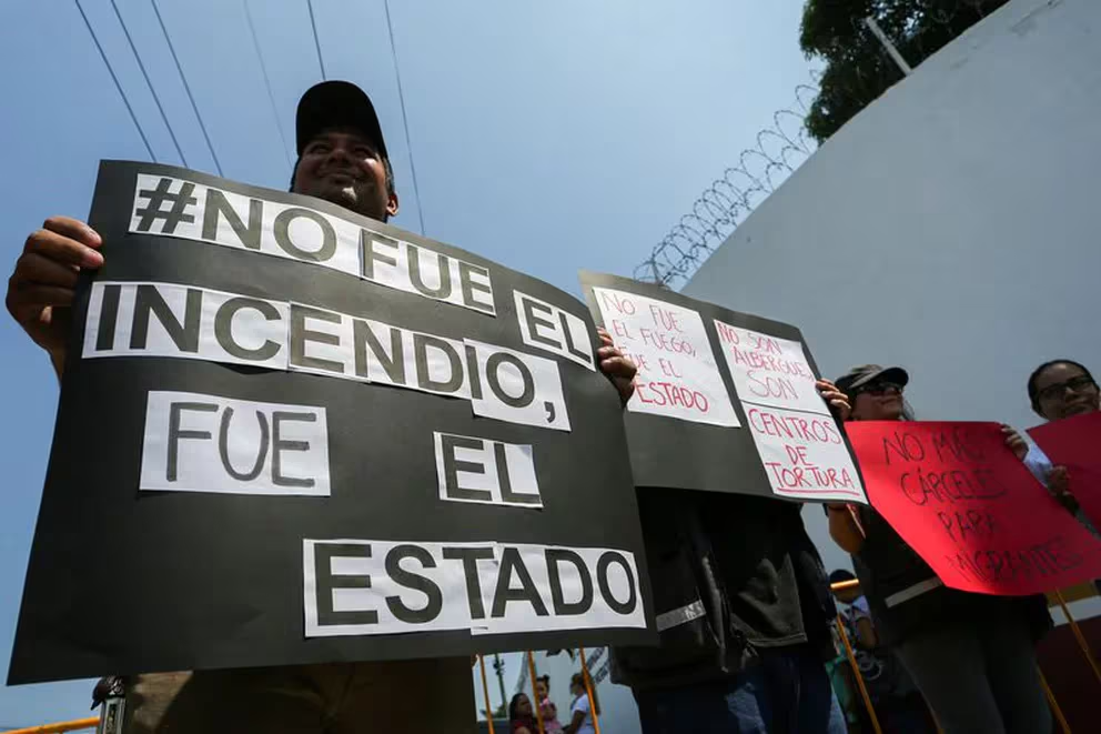 Grupo de Trabajo Plural de Seguimiento solicita destitución de titular del INM: protestas contra "Crimen de Estado"