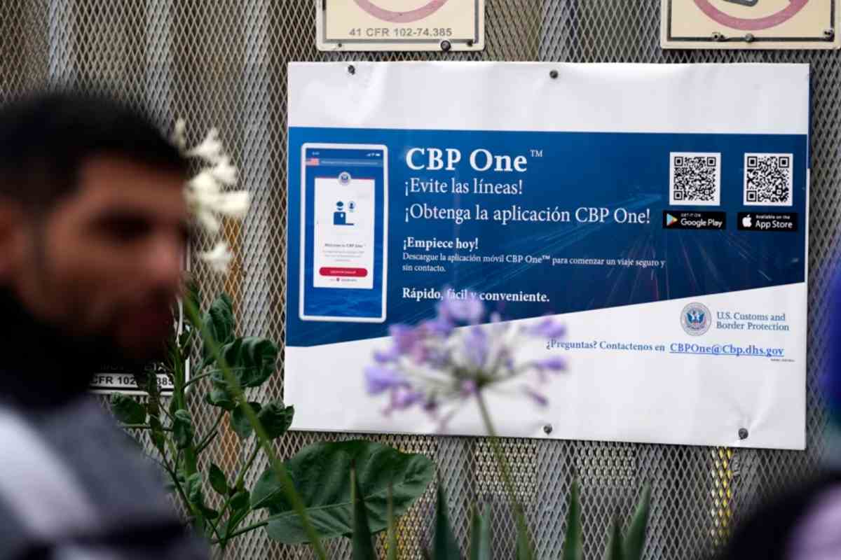 Si quieres obtener una cita pasa solicitar asilo deberás usar CBP One forzosamente | Foto: AP / Voz de América