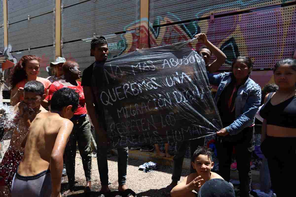 TRAVESÍA POR MÉXICO | Abandonan a mas de mil migrantes en el semidesierto de Zacatecas