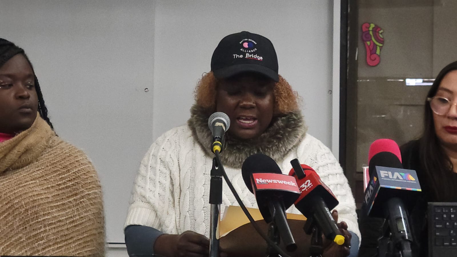 Vivian Strife, activista y defensora de derechos humanos de personas provenientes de Haití y afrodescendientes, hizo un llamado al INM para que reactive la entrega de TVRH.